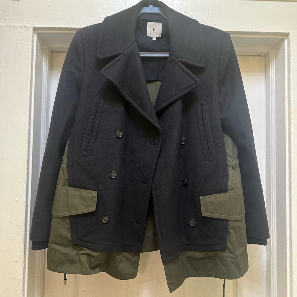 Elegant Black and reen Double-Breasted Pea Coat